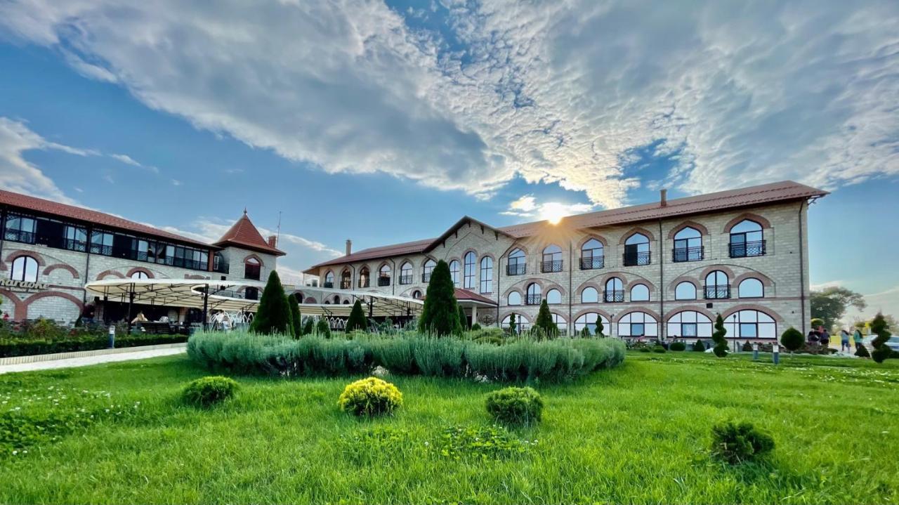 Старый Бастион Hotel Bender Екстериор снимка